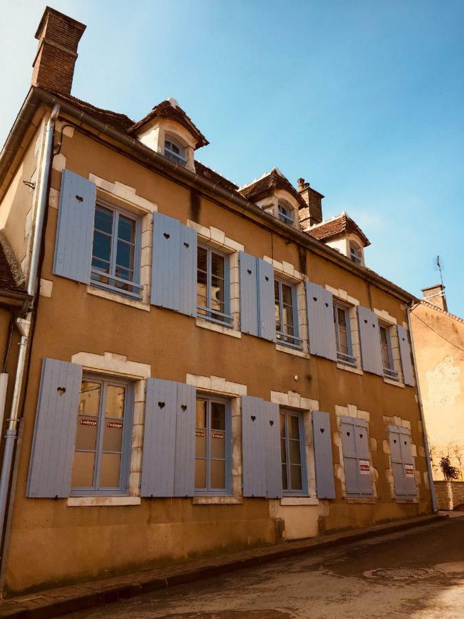 L'Auberge De Трени Екстериор снимка