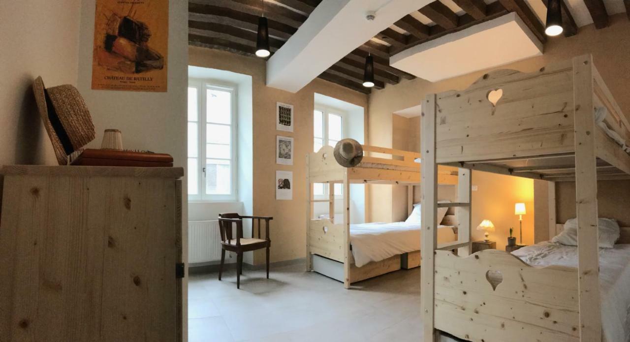 L'Auberge De Трени Стая снимка