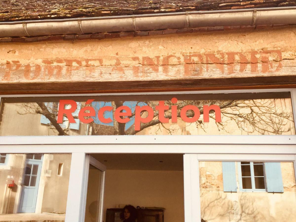 L'Auberge De Трени Екстериор снимка
